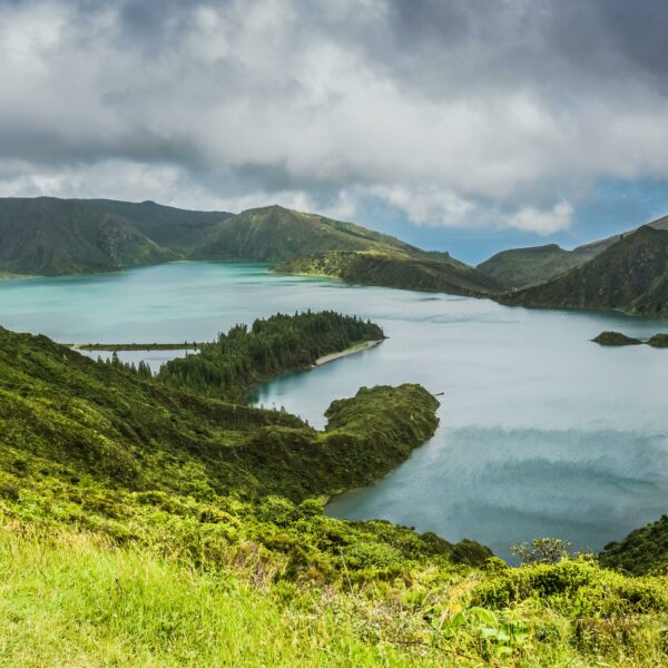 San Miguel en Verano: La Isla Verde de las Azores, un Paraíso Natural