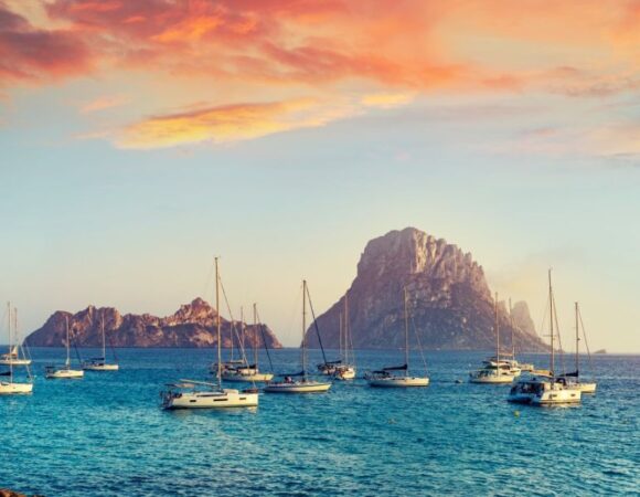 Ibiza 8 días de sol, Primavera y Verano 2025